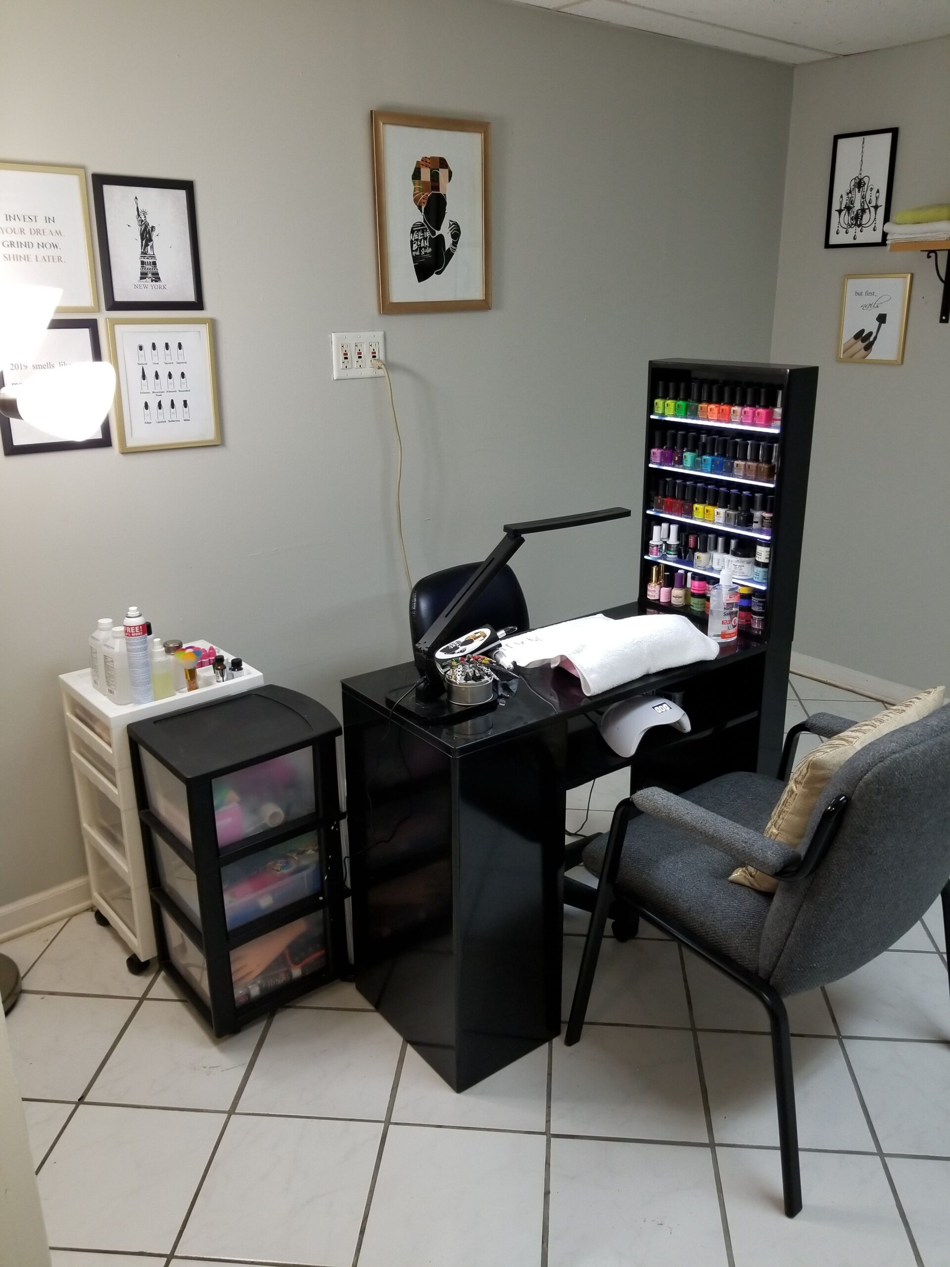 Nail Salon in Abu Dhabi for Manicure & Pedicure Services